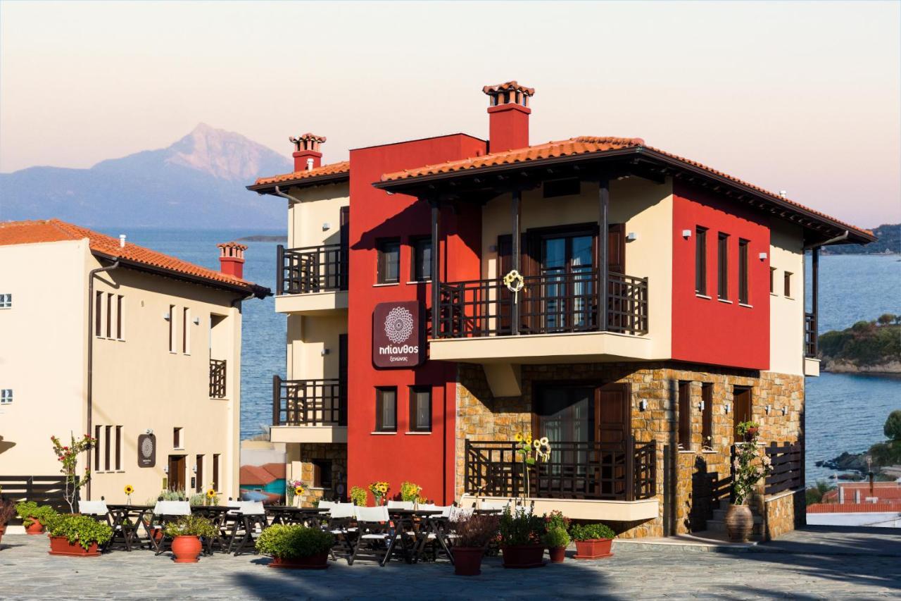 Helianthus Guesthouse Đảo Amolianí Ngoại thất bức ảnh
