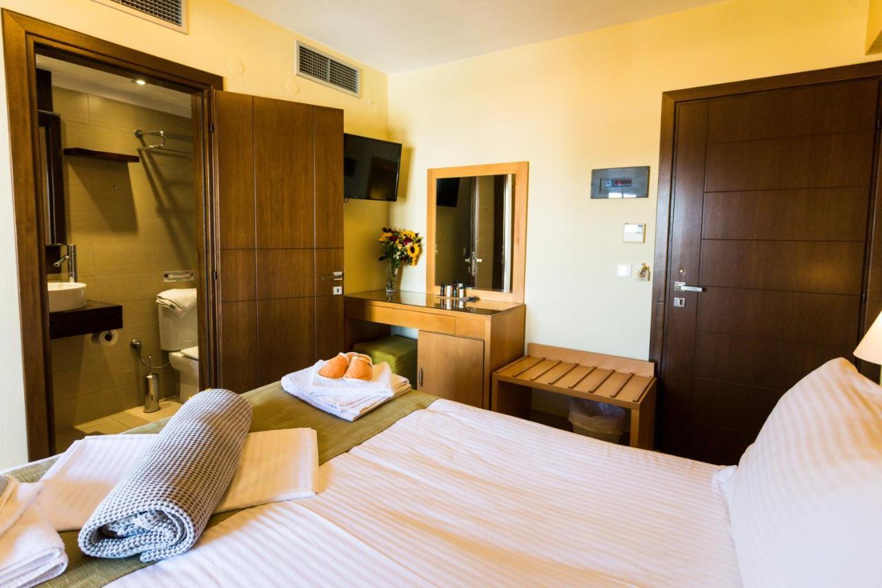 Helianthus Guesthouse Đảo Amolianí Ngoại thất bức ảnh