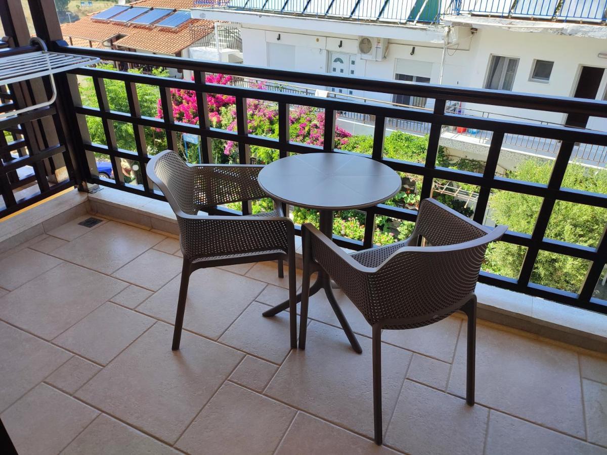 Helianthus Guesthouse Đảo Amolianí Ngoại thất bức ảnh