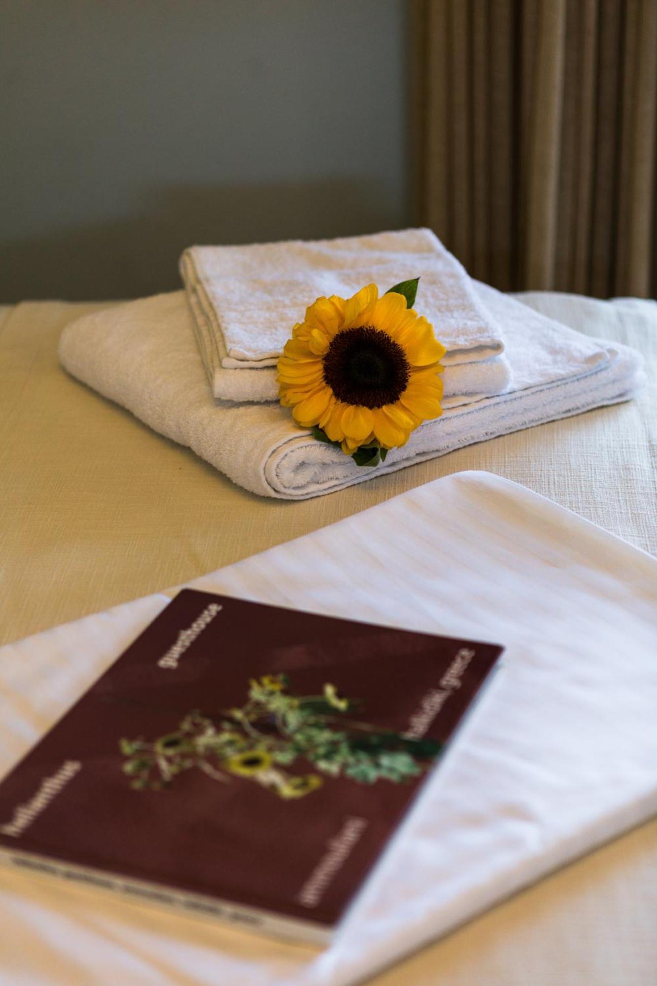 Helianthus Guesthouse Đảo Amolianí Phòng bức ảnh